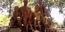 Famiglia nel bosco, bimbi e genitori insieme due volte alla settimana: il primo step verso il ricongiungimento