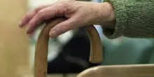 Anziana di 90 anni prenota una risonanza al cervello: l'ospedale le d&agrave; appuntamento al 2029. &laquo;Non ho i soldi per un esame privato&raquo;