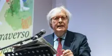 Vittorio Sgarbi, come sta: condizioni ancora critiche. Il ?giallo? sui giorni prima del ricovero, la madre di Evelina: &laquo;Massacro mediatico contro mia figlia&raquo;