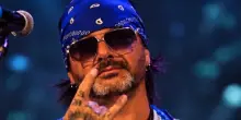 Angelo Ticli, tripletta rock tra radio italiane e classifiche internazionali