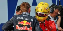 GP del Bahrain: Verstappen e Hamilton in prima fila, si riaccende la storica sfida tra due grandi campioni