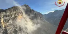 Cortina, due frane in poche ore sulle Dolomiti tra boati e nuvole di fumo. Il geologo: &laquo;Montagne sempre pi&ugrave; fragili&raquo;. Cosa sta succedendo