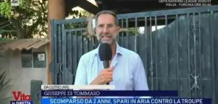 Vita in Diretta, spari in aria contro la troupe. Il giornalista Giuseppe Di Tommaso minacciato durante un servizio: &laquo;Colleghi rifugiati in auto&raquo;