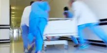 Malore mentre gioca a calcio all'oratorio con gli amici: morto ragazzino di 13 anni