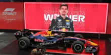 GP di Singapore, gara Sprint: Russell si butta via, Verstappen vince davanti a un super Hamilton e a Leclerc