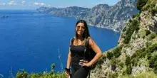 Incinta al settimo mese viene ricoverata e poi dimessa: Greta Astarita muore a 33 anni insieme alla sua bimba
