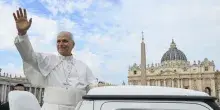Papa Leone: &laquo;Mi hanno trovato un nodulo al polmone, a giorni subir&ograve; un intervento&raquo;. L'annuncio ?all'Angelus