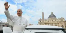 Papa Leone, la strategia di comunicazione e il valore della trasparenza nel segno di Giovanni Paolo II