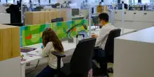 Congedo parentale, nel 2027 sale la soglia di reddito per ricevere l'indennit&agrave;: come e perch&eacute; cresce la platea dei beneficiari