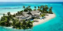 Maldive, l'isola privata in vendita: quattro ville, suite e una spiaggia riservata, il prezzo lascia senza parole