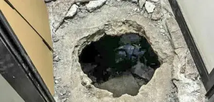 Roma, rapina alle poste della Garbatella: due uomini con maschere di Halloween rubano 100mila euro