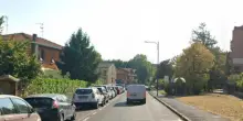 Neonato trovato in strada all'interno di una busta nel Milanese, aveva ancora la placenta attaccata