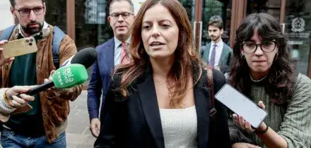 Ilaria Salis, annullata la condanna nella causa con gli ex collaboratori: &laquo;Riconosciute le mie ragioni&raquo;