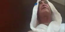 Si collega alla riunione del Comune dalla Spa, il vicepresidente della Provincia in accappatoio e a torso nudo: &laquo;Pensavo di avere la telecamera spenta&raquo;