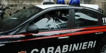 Rogo nella notte in un rimessaggio di Arzano, distrutti sei camper: intervengono vigili del fuoco e carabinieri