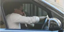 Fabrizio Corona non si ferma all'alt dei carabinieri e fugge per 700 metri: &laquo;Manovre pericolose per evitare il controllo&raquo;. Era senza patente, Suv sequestrato