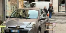 Lascia l?auto nel dehors del ristorante di Ancona, il titolare gli apparecchia sul tetto. &laquo;La macchina &egrave; rimasta l&igrave; per un?ora e mezza&raquo;