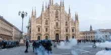Scontri a Milano, Tajani: &laquo;Inaccettabile la violenza e chi dall'opposizione soffia sul fuoco&raquo;. Sala: &laquo;Proteste comprensibili, violenze ingiustificabili&raquo;
