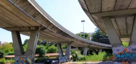 Roma, omicidio-suicidio in via dei Colli Portuensi: 88enne uccide la moglie malata a colpi di pistola e si toglie la vita