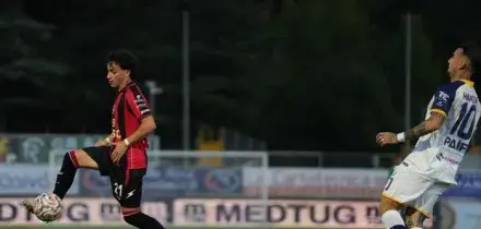 Sorrento-Casertana: 0-0, derby senza reti: primo pareggio stagionale per i padroni di casa