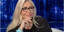 Mara Venier, il tradimento di Jerry Cal&agrave; la sera delle nozze, l'amore con Nicola Carraro e la "faida" con Gabriele Corsi: &laquo;Ho comprato una casa a testa per tutti i miei nipoti&raquo;