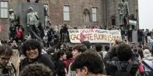 &laquo;Tutti in piazza perch&eacute; lo Stato ignora i diritti sociali e criminalizza le proteste. E i giovani rivendicano il futuro che gli &egrave; stato tolto&raquo;