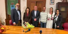 Famiglia nel bosco, la viceministra Bellucci a Palmoli: &laquo;I bimbi devono stare coi genitori&raquo;