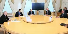 Ucraina, ecco la proposta degli Usa a Putin per la pace. Mosca: &laquo;La guerra verso la fine&raquo;. Zelensky: s&igrave; a congelare il fronte