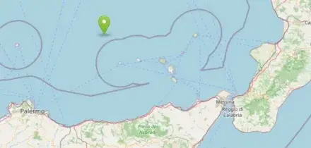 Terremoto Palermo, diverse scosse al largo delle Eolie: la pi&ugrave; forte di magnitudo 5,5. Scuole evacuate e gente in strada nel capoluogo