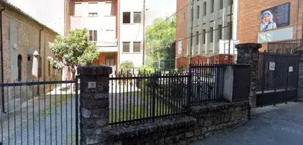 Tortona, bimba di 3 anni trovata morta in casa: arrestata la madre. La battaglia per l'affidamento
