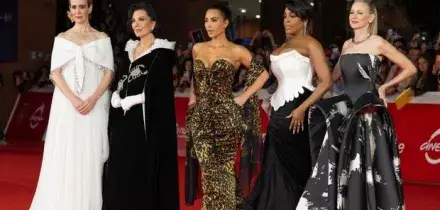 Festa del Cinema di Roma, le pagelle look: Kim Kardashian leopardata (3), Sarah Paulson angelica (4), Naomi Watts icona (9), Kris Jenner ha freddo (5)