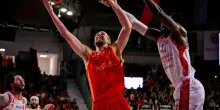 La BC Roma &egrave; sconfitta a Varese 110-103 dopo un tempo supplementare. Non bastano i 38 punti di Olynyk