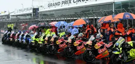 Moto Gp, la gara in Australia annullata per maltempo: pioggia persistente e scarsa visibilit&agrave;