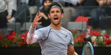 Musetti vince a Lione, Fritz battuto in due set: per l'italiano il primo titolo dopo 4 anni: &laquo;Un sogno, ora devo risvegliarmi&raquo;