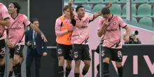 Il Palermo scappa in vetta, battuta 2-1 la Carrarese: decisivo Vavassori. Risultati e Classifica Serie B