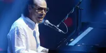 Antonello Venditti operato, intervento chirurgico per il cantautore. &laquo;Sta bene&raquo;. L?operazione era pianificata