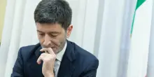 Covid, l'ex ministro Speranza: &laquo;Con vaccini e lockdown salvammo migliaia di vite. Tachipirina e vigile attesa? Propaganda becera&raquo;