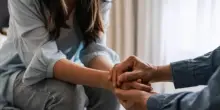 Caregiver, fino a 400 euro mensili a chi assiste un familiare e assistenza psicologica: le novit&agrave; del nuovo disegno di legge