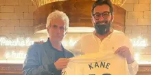 Napoli, in un una pizzeria di piazza Vittoria festa per il Pallone d'oro a Kane