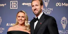 Harry Kane, la moglie Katie Goodland e quel discorso speciale: &laquo;Il Pallone d'oro? Lo desiderava pi&ugrave; di me&raquo;