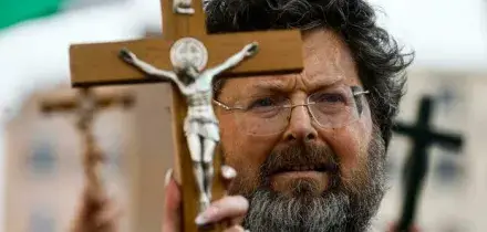 Mario Adinolfi &egrave; stato scarcerato, il giornalista torna ai domiciliari. Il legale: &laquo;Sono soddisfatto&raquo;
