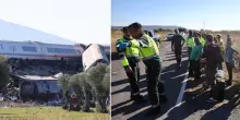 Scontro tra treni in Spagna, ipotesi errore umano: &laquo;Un operatore ha dato il via libera&raquo;. Due carrozze precipitate in una scarpata