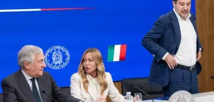 Manovra da 26 miliardi. Meloni: pacchetto giovani