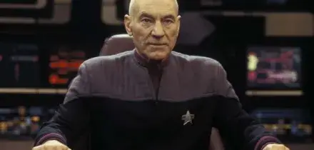 Patrick Stewart &egrave; morto, l'attore di Star Trek e X-Men aveva 86 anni: &laquo;Un breve e toccante percorso con il morbo di Alzheimer e la demenza a corpi di Lewy&raquo;