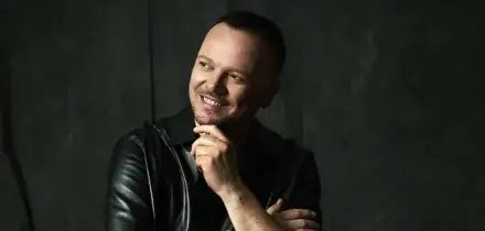Gigi D?Alessio: &laquo;Puoi lasciare ai figli soldi e propriet&agrave;, ma una canzone &egrave; il testamento pi&ugrave; bello. Ora sogno San Siro&raquo;