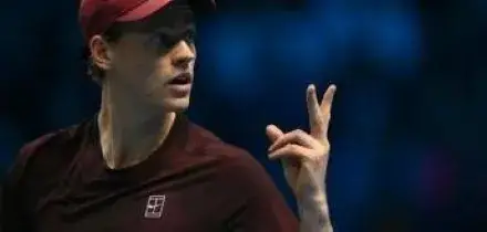 Tennis, Sinner sempre favorito alle ATP Finals, Alcaraz lo insegue