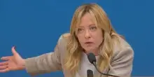 Meloni, domanda sulle tasse: "Quando pensate di farlo?". E lei risponde 'furiosa'