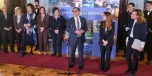 La Russa inaugura mostra su scienziate italiane: "Grazie a lungimiranza Diana Bracco"