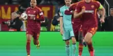 Roma-Bologna, rigore segnato da Malen ma i giallorossi chiedono un altro penalty. Cos'&egrave; successo in Europa League