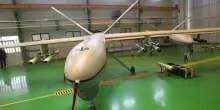 Iran svela un nuovo drone kamikaze, lo Shahed-107